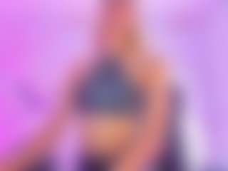 Live cam show with StyleQueen17 - Average on CamwithHer