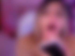 Live cam show with aitana01 - Blonde Hair on Latina Girls