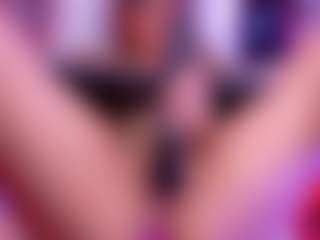 Live cam show with aitana01 - Facial Piercings on Latina Girls