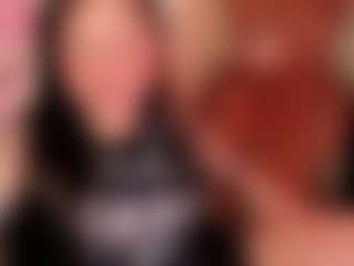 Live cam show with Nathalie - Spanks on studioflirtlive.com