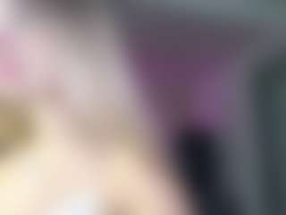 Ariana-romero19