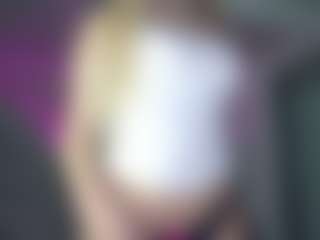 Ariana-romero19