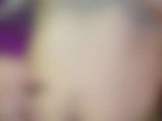 Ariana-romero19