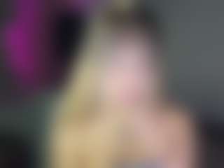 Ariana-romero19