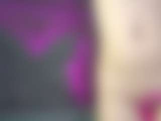 Ariana-romero19