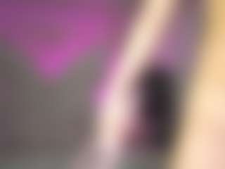 Ariana-romero19