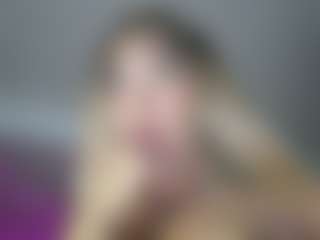 Ariana-romero19