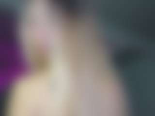 Ariana-romero19