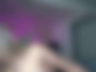 Ariana-romero19