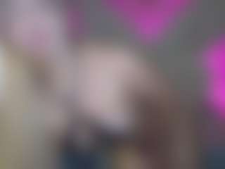 Ariana-romero19