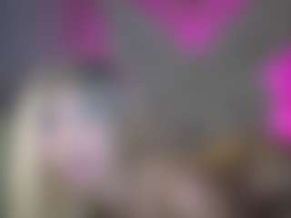 Ariana-romero19