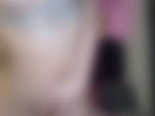 Ariana-romero19