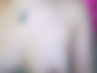 Ariana-romero19