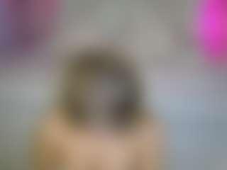 Live cam show with Ariana-Romero19 - New Toys on AdultVida.com