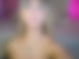 Ariana-romero19
