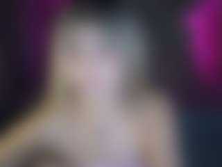 Ariana-romero19