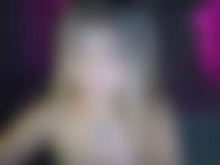 Ariana-romero19