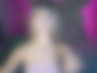 Ariana-romero19