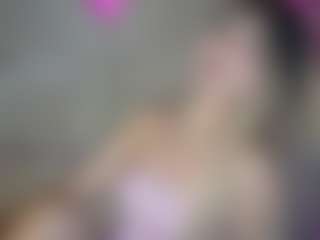 Ariana-romero19
