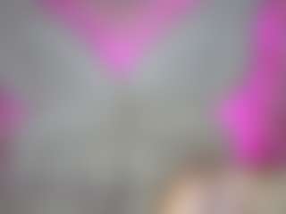 Ariana-romero19