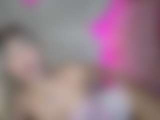 Ariana-romero19