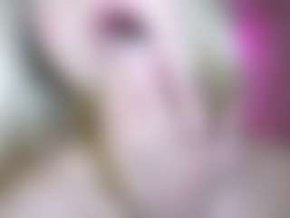 Ariana-romero19