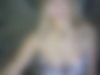 Live cam show with Ariana-bb - Smoking on crypto-cams