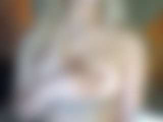 Live cam show with Ariana-bb - Blonde Hair Petite on Camsoda
