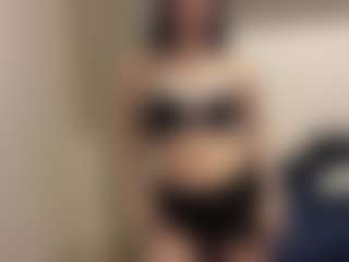 Live cam show with Marian - Domination on Hubzter Live