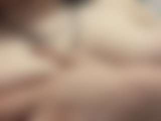 Live cam show with Marian - Bikini on CamwithHer