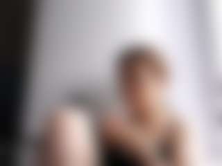 Live cam show with GwendaWanders - Erotic Dance on livesuperchat.net