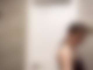 Live cam show with GwendaWanders - Average on Camsoda