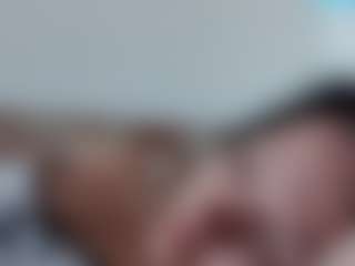 Live cam show with GwendaWanders - Deepthroat on liverealitysex.com