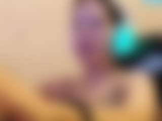 Live cam show with GwendaWanders - Athletic on Camsoda