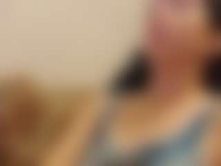 Live cam show with GwendaWanders - Amateur Brown Hair on Camsoda