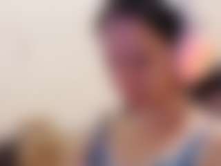 Live cam show with GwendaWanders - Athletic Public on sexylive.show
