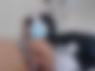 Live cam show with GwendaWanders - Brown Hair Teen (18+) on Camsoda