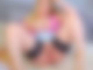 JuliaWatson66's Live Sex Cam Show