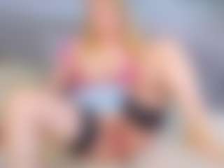 JuliaWatson66's Live Sex Cam Show