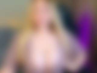 JuliaWatson66's Live Sex Cam Show
