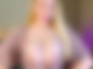 JuliaWatson66's Live Sex Cam Show
