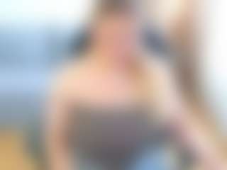 JuliaWatson66's Live Sex Cam Show