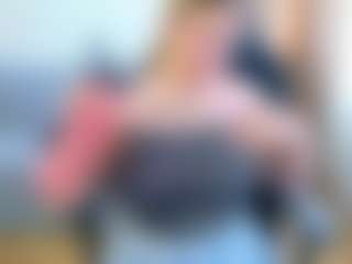 JuliaWatson66's Live Sex Cam Show