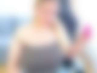 JuliaWatson66's Live Sex Cam Show