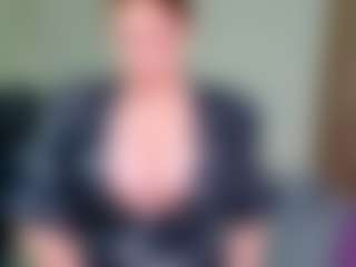 JuliaWatson66's Live Sex Cam Show