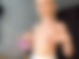 Live cam show with LupeRuthenberg - Butt Plug on Camsoda