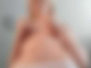 Live cam show with LupeRuthenberg - Body Massage on crypto-cams