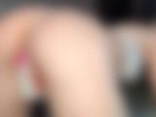 Live cam show with LupeRuthenberg - Blue Eyes on StripNow