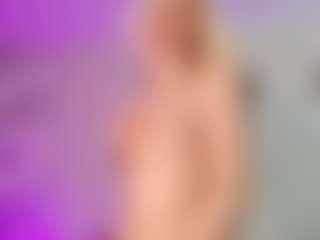 Live cam show with LupeRuthenberg - Blue Eyes on fapnchat