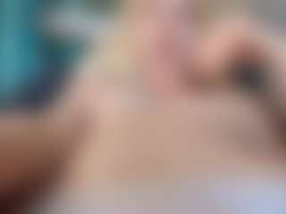 Live cam show with LupeRuthenberg - Blue Eyes on CamwithHer
